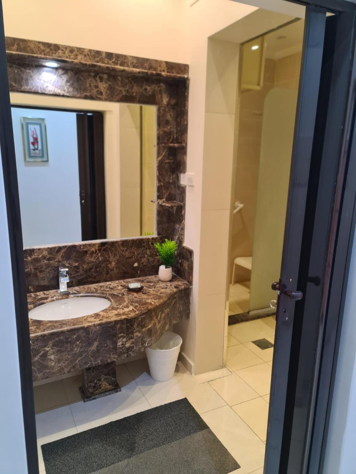 Dshale Apartment