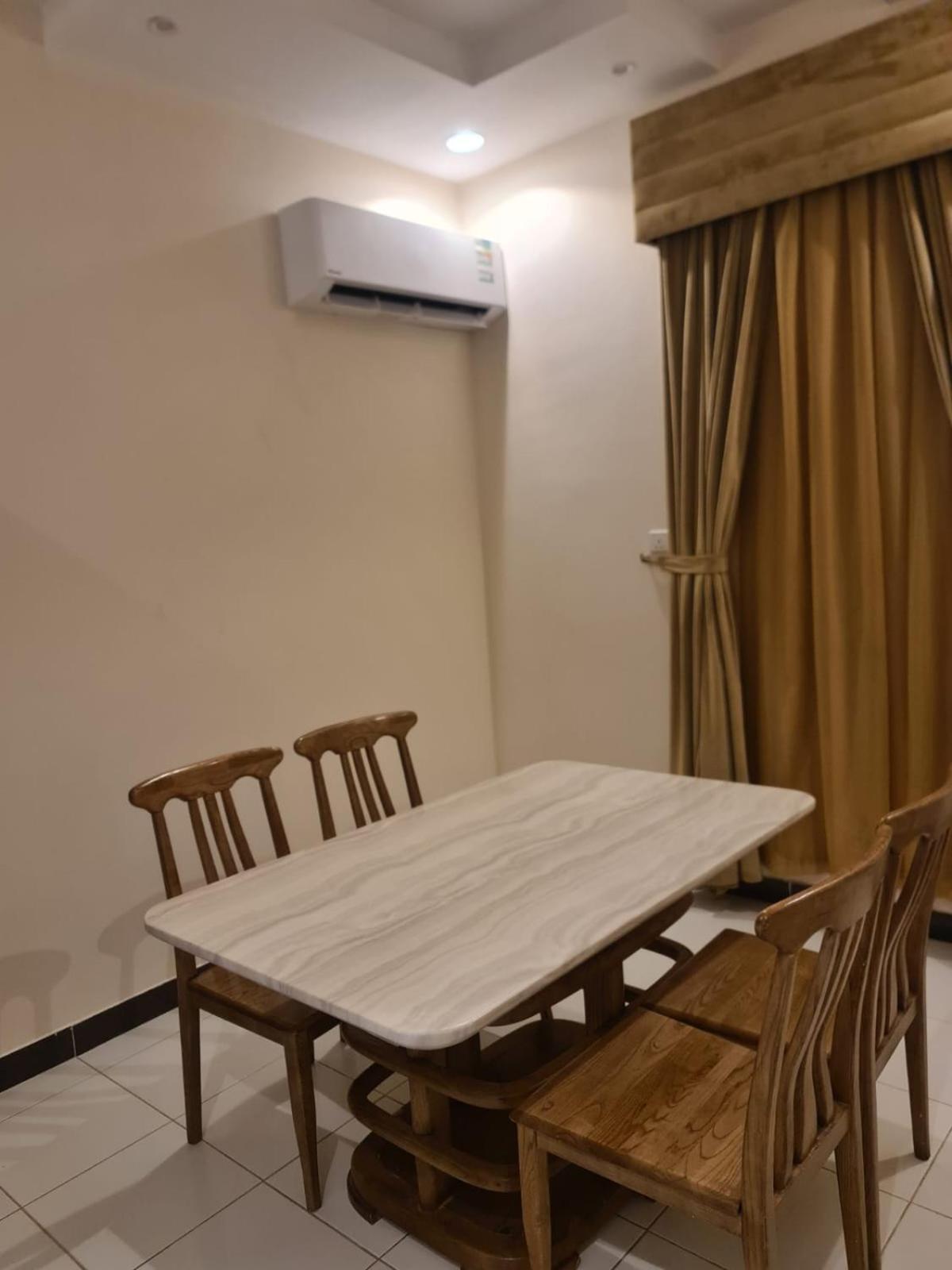 Dshale Apartment *